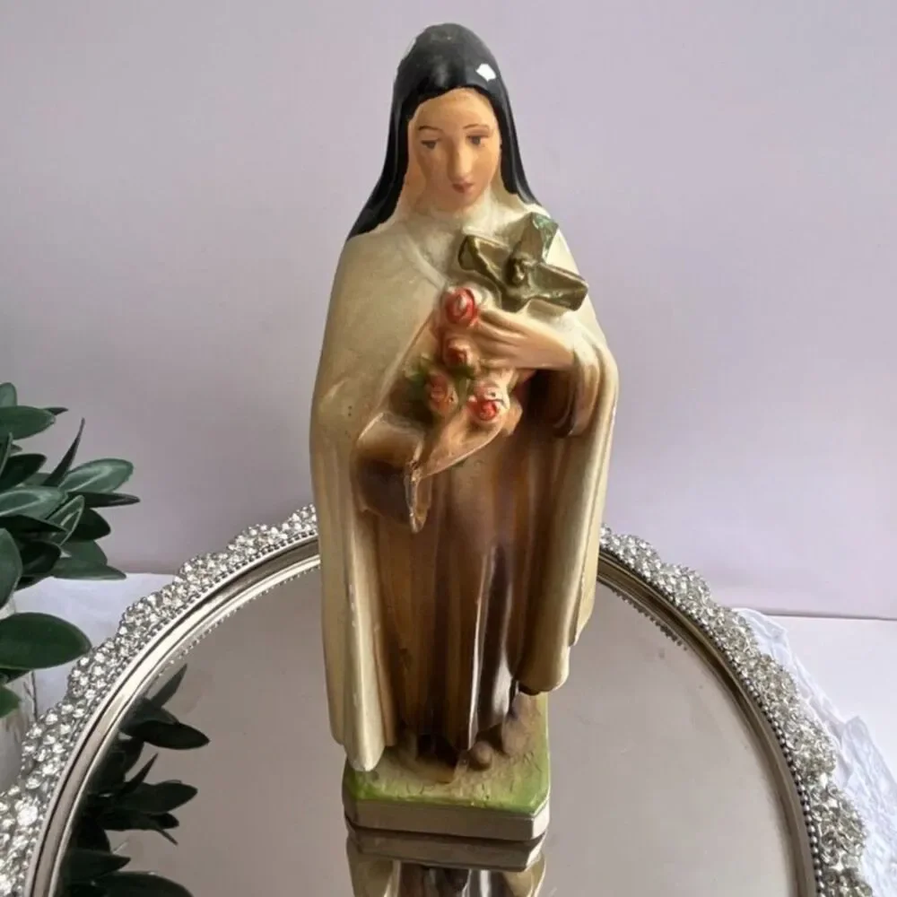 Saint Theresa of Lisieux vintage chalkware statue, plaster figure; beautiful - Picture 2 of 7